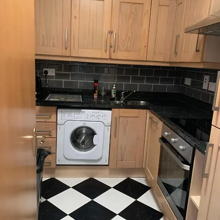 Apartment Howth Village 2 *